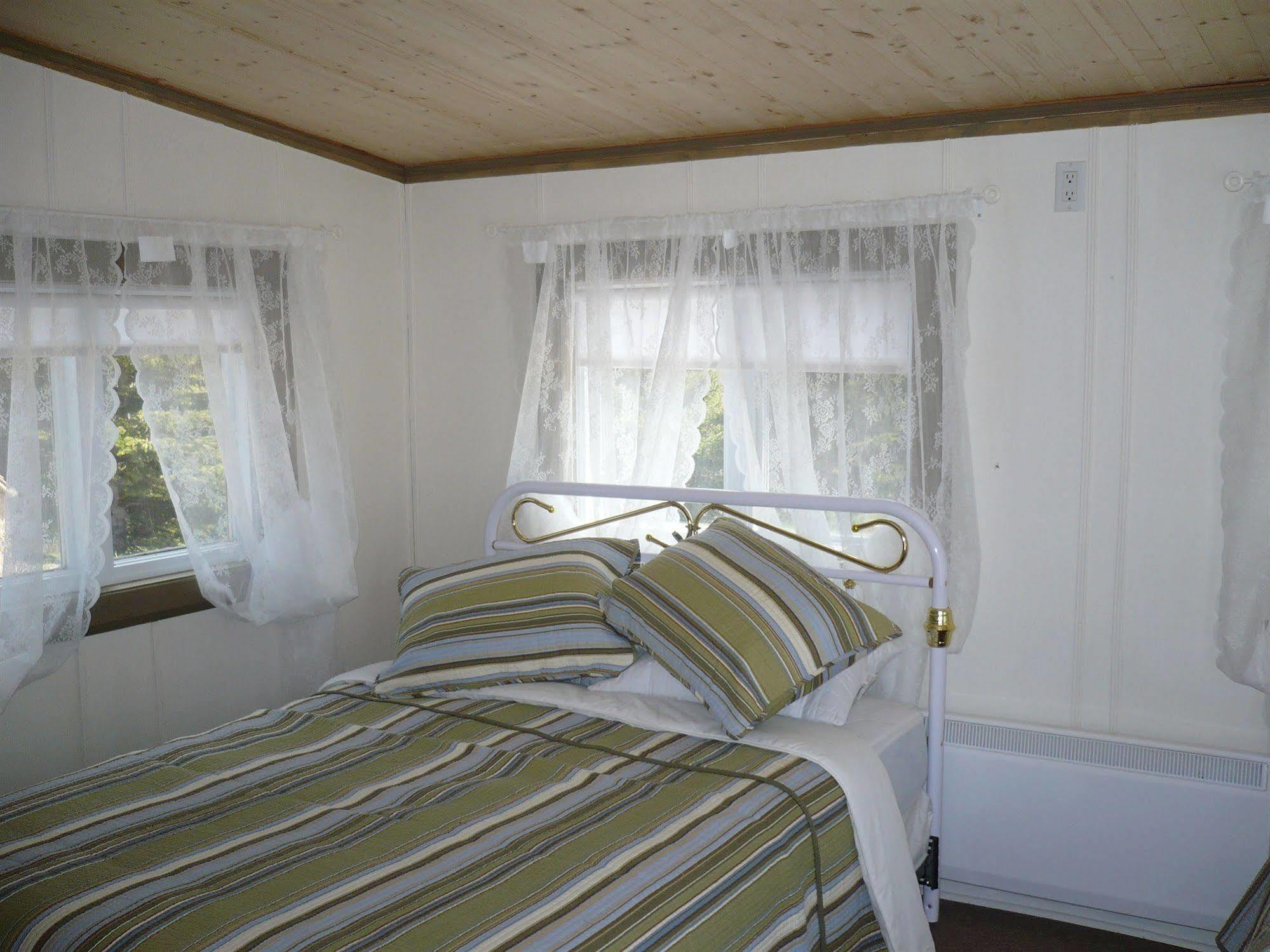 Gîte Aux Jardins De L'Anse Percé Extérieur photo